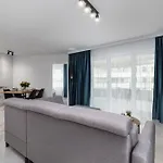 Sun Towers - Parking & Balkon - By Rent Like Appartement