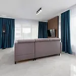 Appartement Sun Towers - Parking & Balkon - By Rent Like *