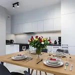 Sun Towers - Parking & Balkon - By Rent Like Appartement
