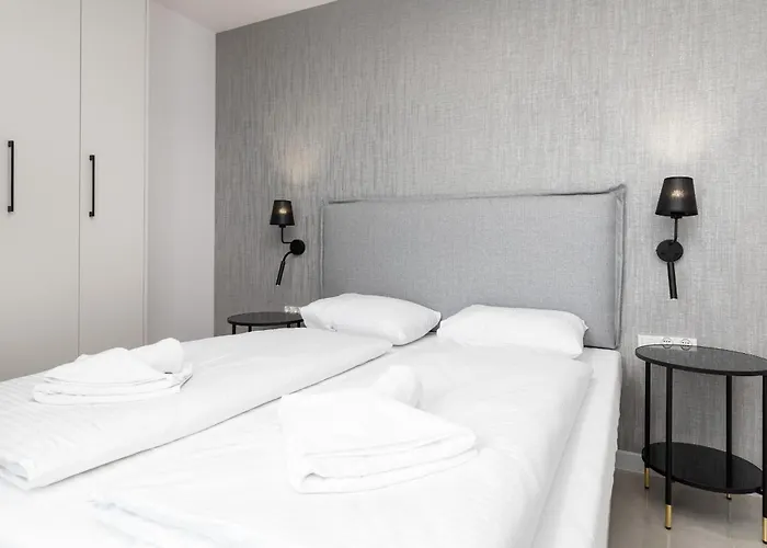 Sun Towers - Parking & Balkon - By Rent Like *