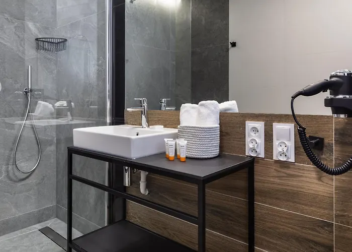 Sun Towers - Parking & Balkon - By Rent Like *