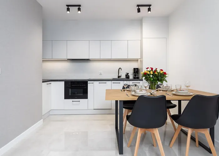 Sun Towers - Parking & Balkon - By Rent Like *